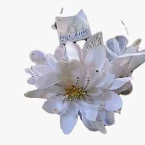 White Floral Decorative Hair Band Accent